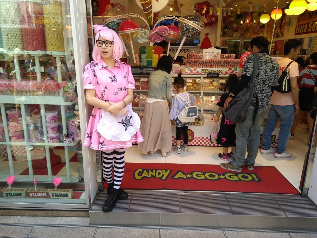 3 – Tokyo – O bairro de Harajuku e o contraste entre a rua Takeshita e a&nbsp;Omotesandō